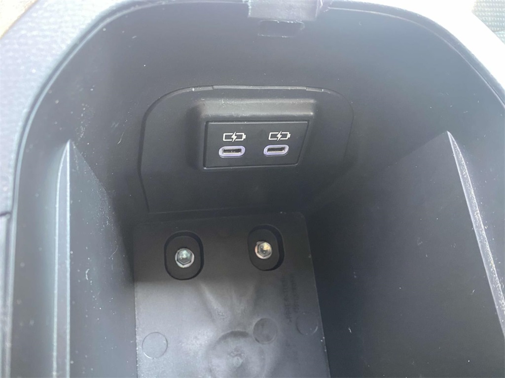 2023 Toyota RAV4 LE photo 16