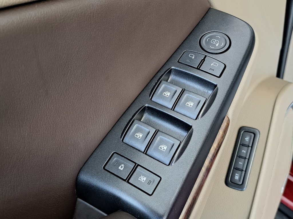 2017 Chevrolet Tahoe LT photo 22