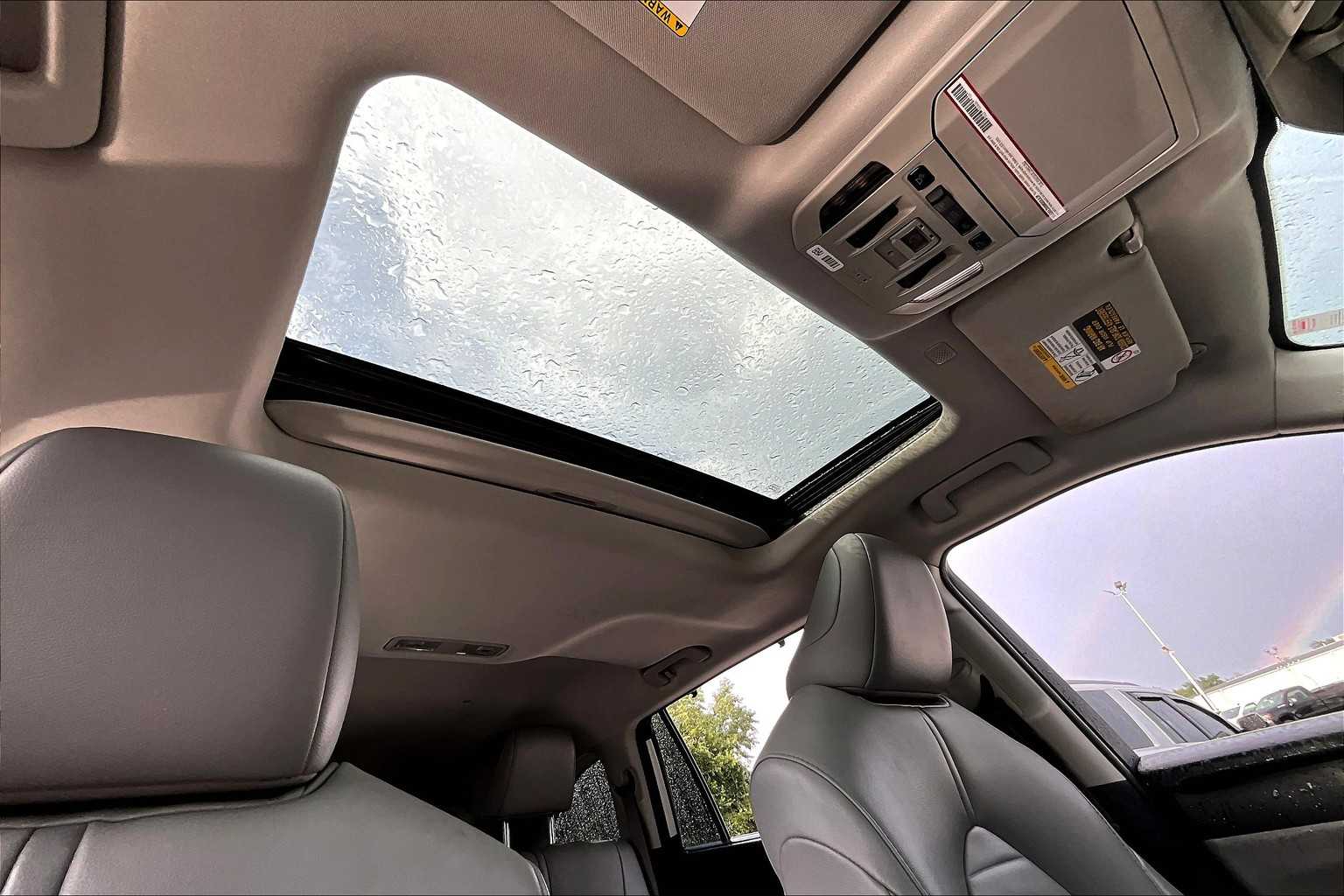 2021 Toyota Highlander XLE photo 13