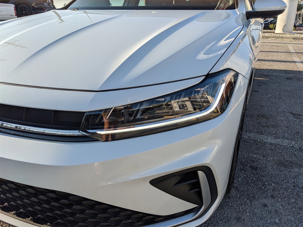 2025 Volkswagen Jetta 1.5T SE photo 11