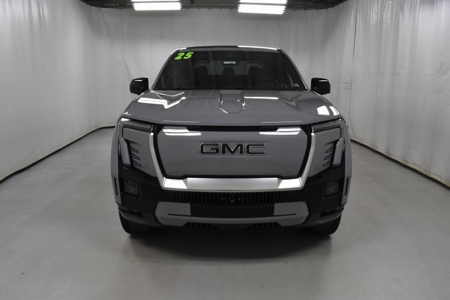 2025 Gmc Sierra EV Denali photo 3