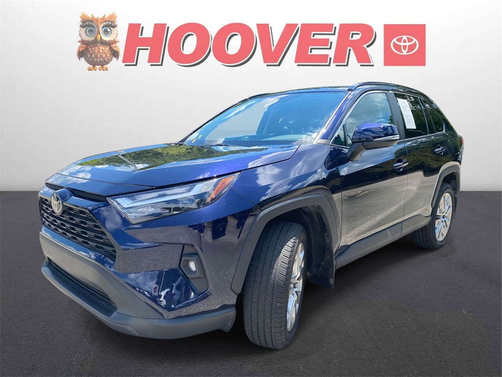 2024 Toyota RAV4 XLE Premium photo 3