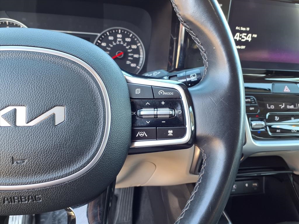 2023 Kia Sorento EX photo 18