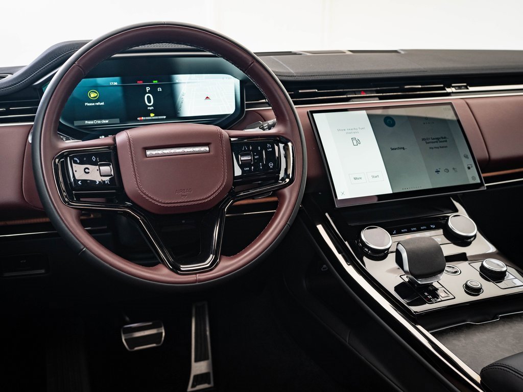 2023 Land Rover Range Rover Sport SE photo 3