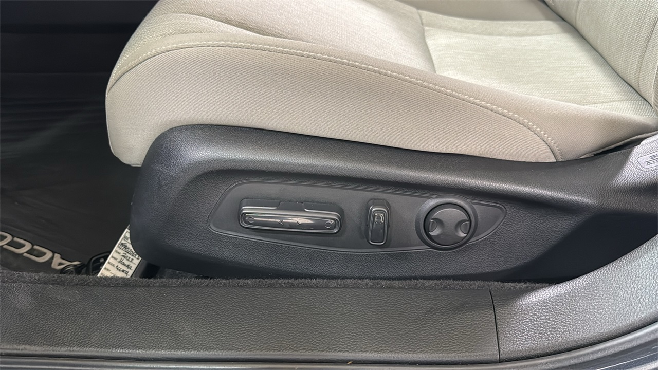 2023 Honda Accord EX photo 14