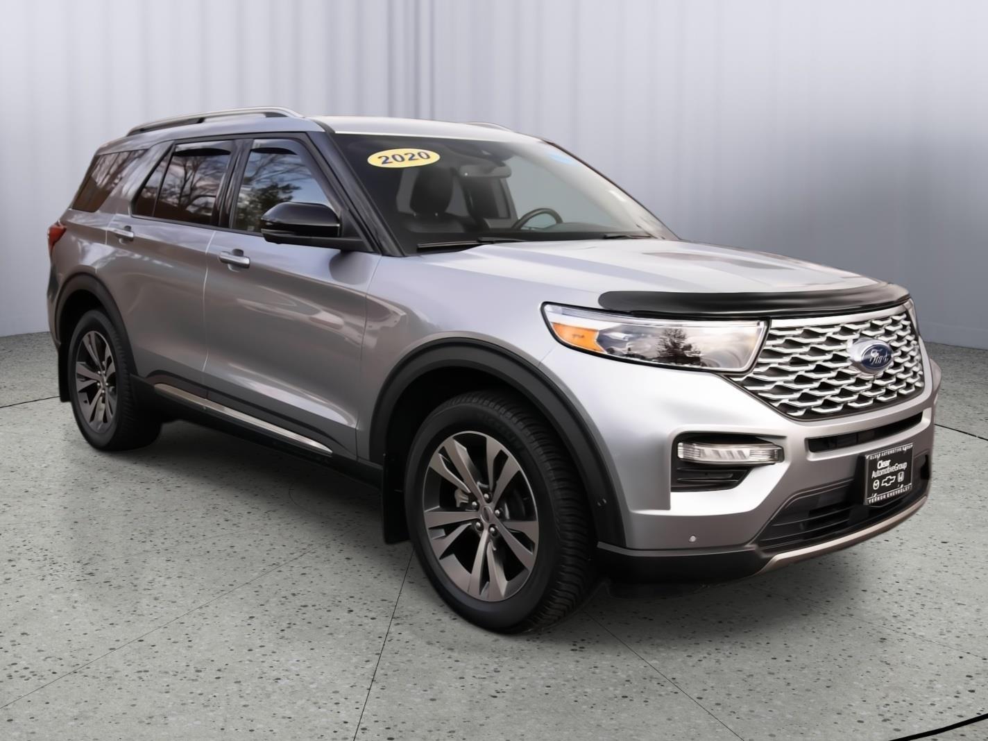 2020 Ford Explorer Platinum's photo