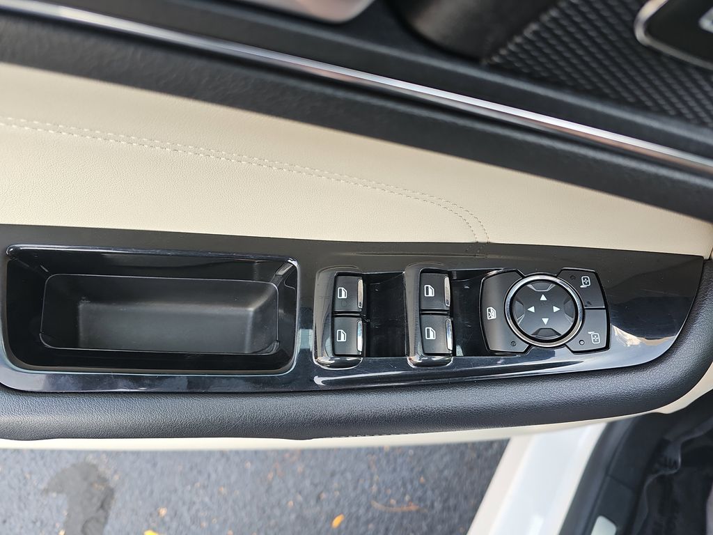 2018 Ford Edge Titanium photo 26