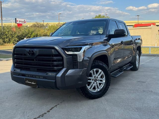2022 Toyota Tundra SR5's photo