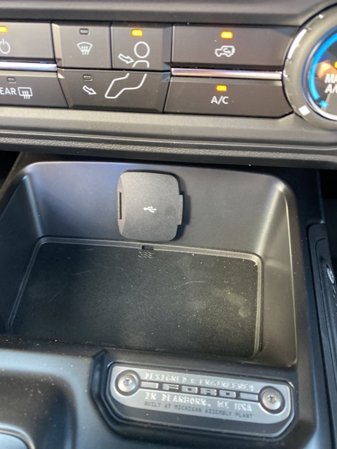 2025 Ford Bronco Base photo 29