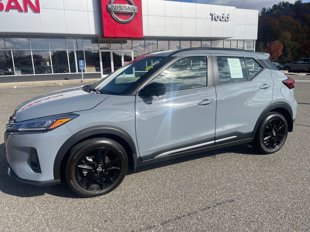 2024 Nissan Kicks SR