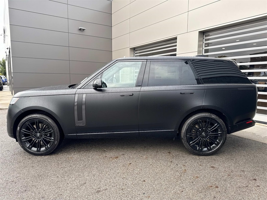 2025 Land Rover Range Rover Autobiography photo 2