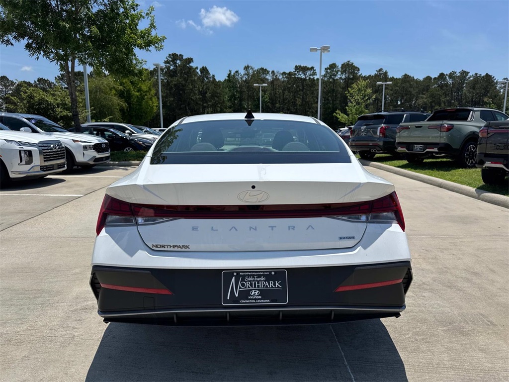 2025 Hyundai Elantra Hybrid photo 4