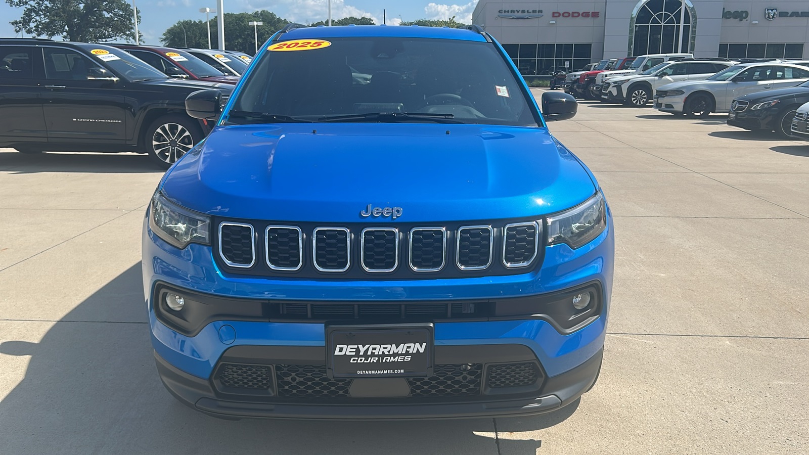 2025 Jeep Compass Latitude photo 9