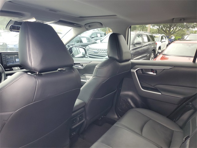 2022 Toyota RAV4 XLE Premium photo 26