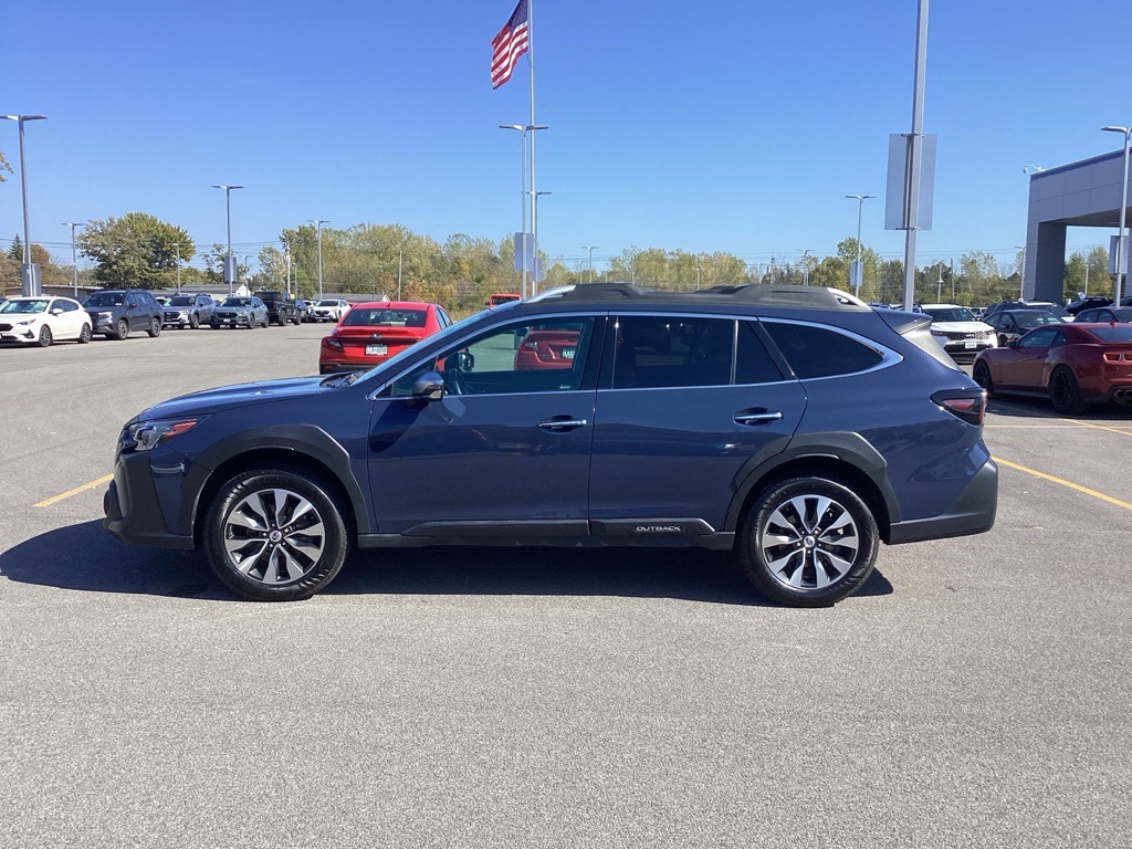 2023 Subaru Outback Touring photo 3