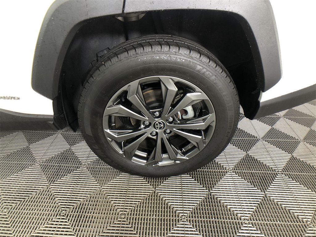 2022 Toyota RAV4 Hybrid XLE Premium photo 24