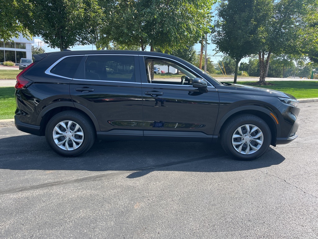 2025 Honda CR-V LX photo 6