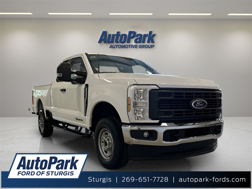 2026 Ford F-350 Super Duty XL's photo