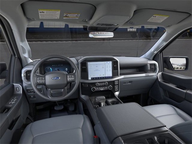 2025 Ford F-150 Lightning photo 9