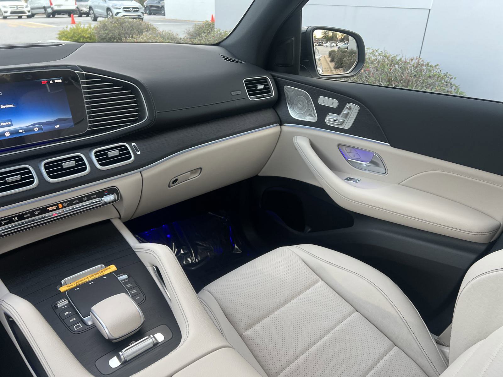 2025 Mercedes Benz GLS 450 4MATIC photo 29