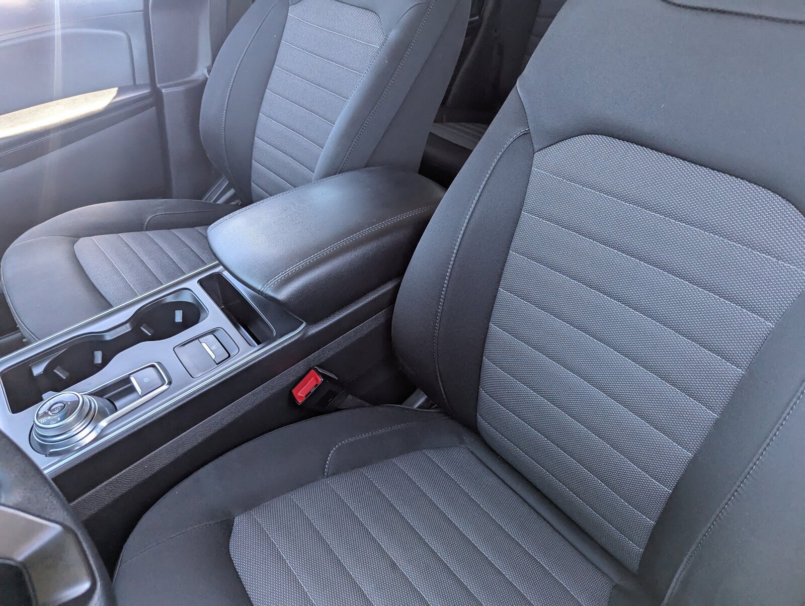 2022 Ford Edge SE photo 15