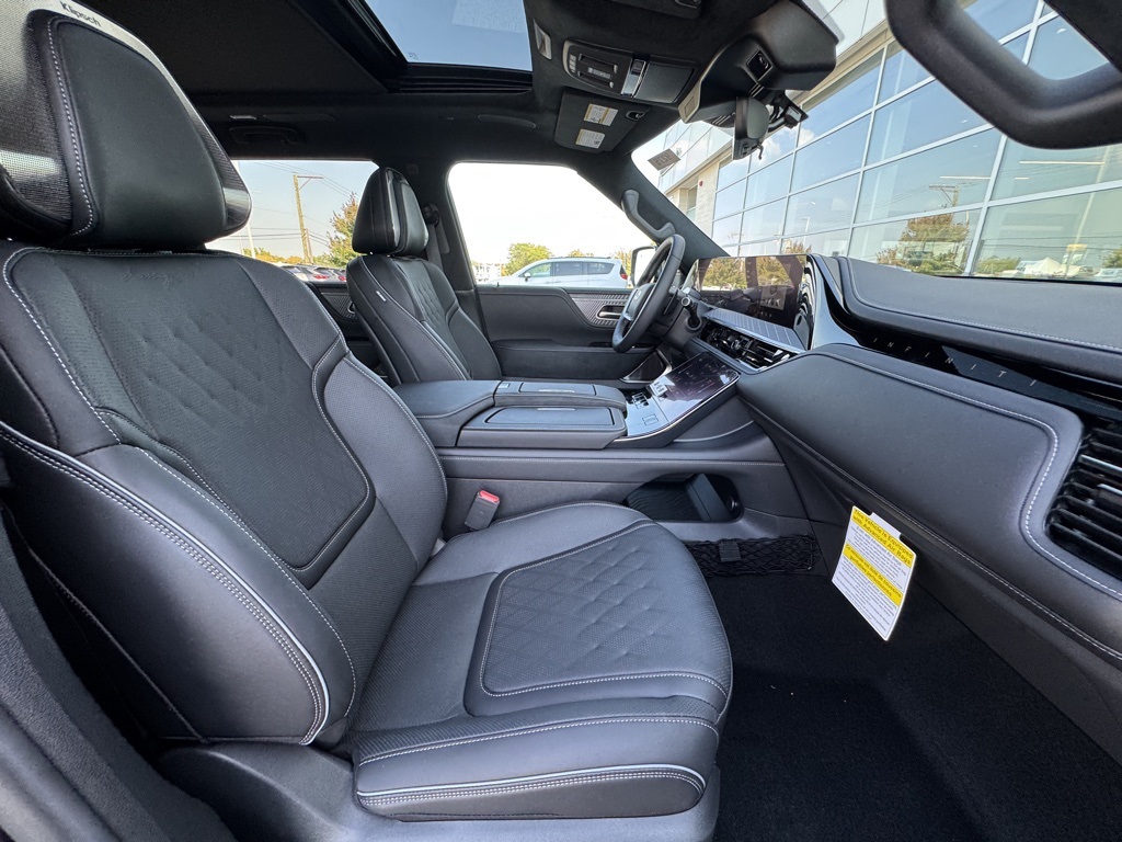 2026 Infiniti QX80 photo 21