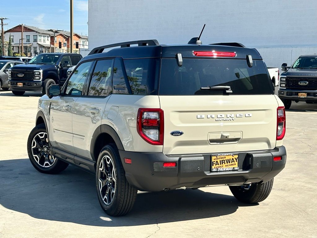 2025 Ford Bronco Sport Outer Banks photo 4