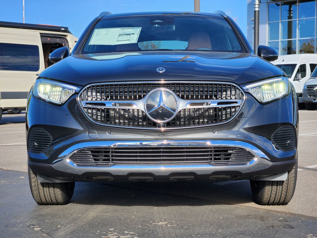 2026 Mercedes Benz GLC 300 4MATIC photo 3