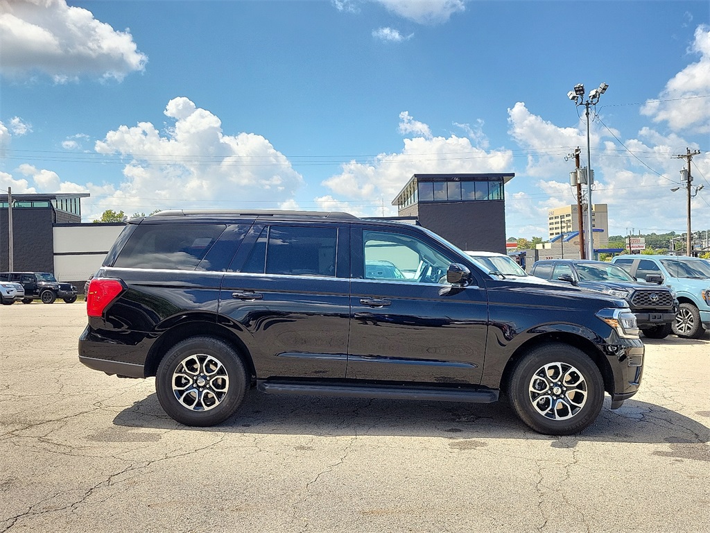 2024 Ford Expedition XLT photo 4