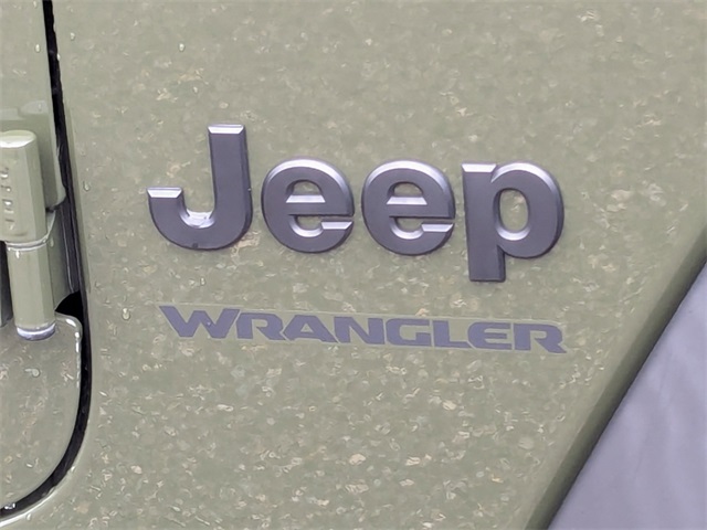 2022 Jeep Wrangler Willys photo 11