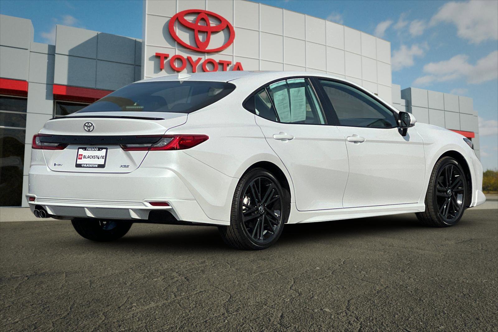2025 Toyota Camry LE photo 2