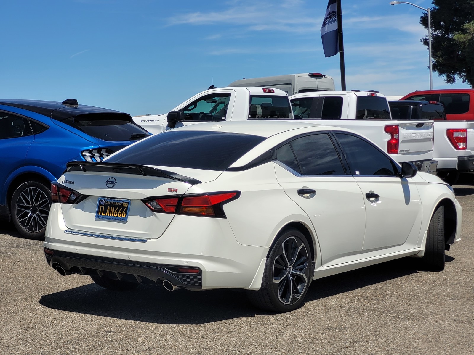 2023 Nissan Altima 2.5 SR photo 4
