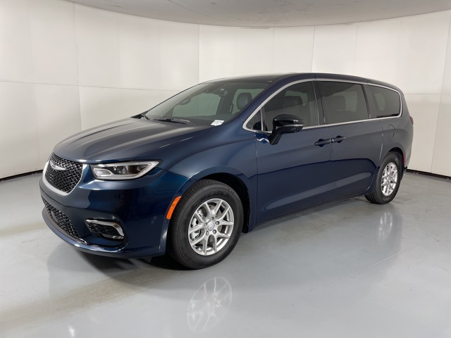 2025 Chrysler Pacifica photo 4