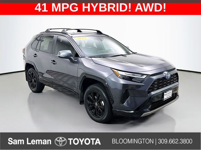 2024 Toyota RAV4 SE's photo