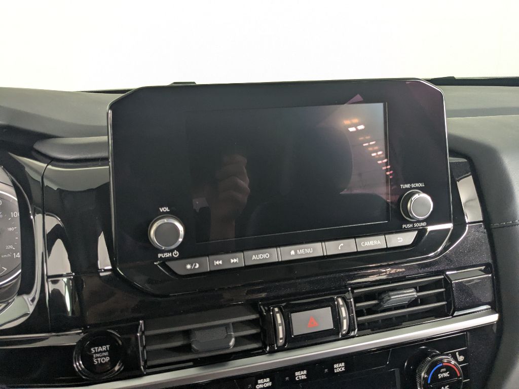 2025 Nissan Pathfinder SV photo 22