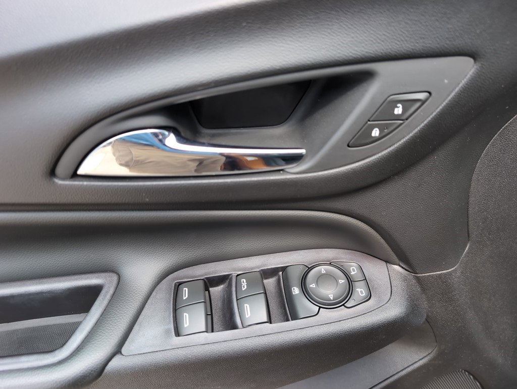 2018 Chevrolet Equinox LT photo 14
