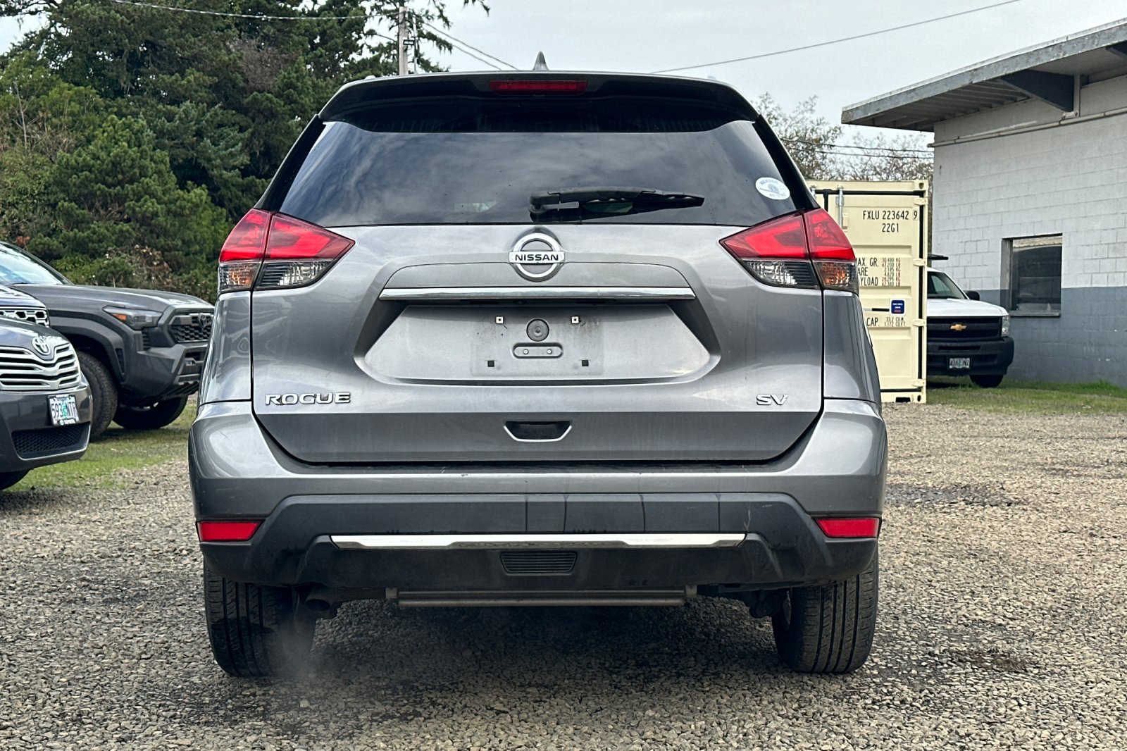 2018 Nissan Rogue SV photo 4