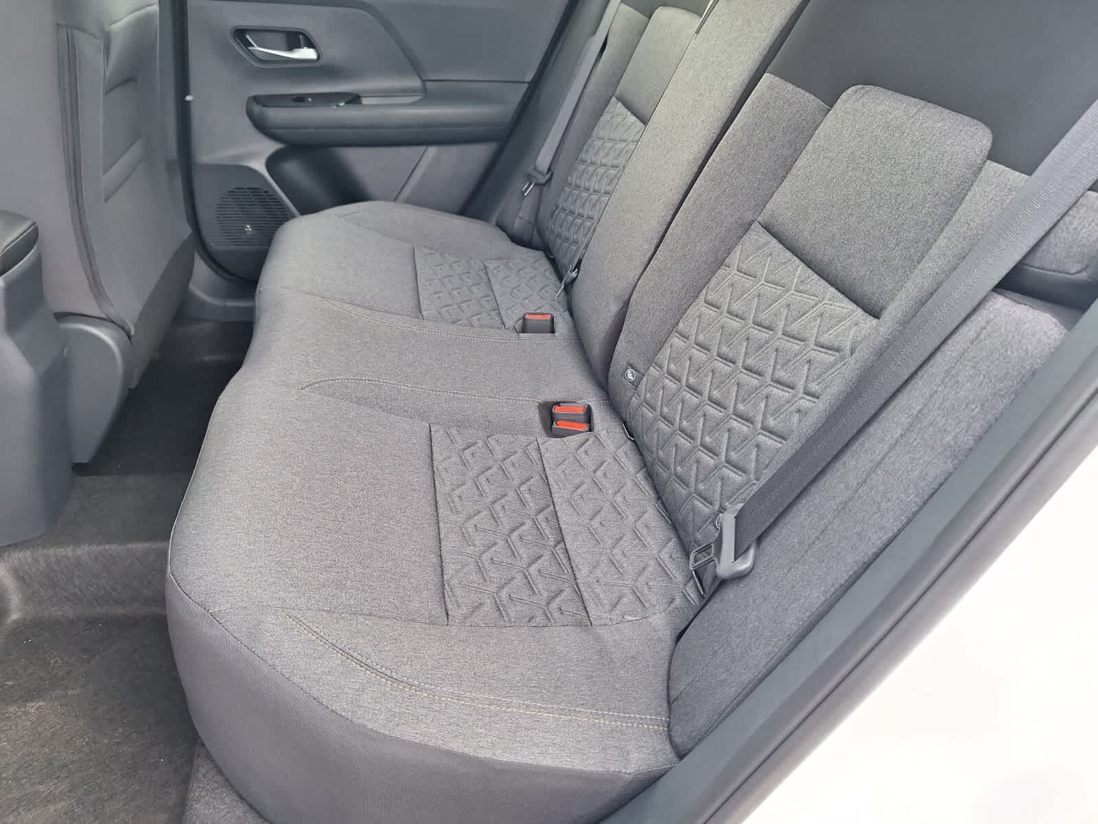 2025 Nissan Kicks SV photo 19