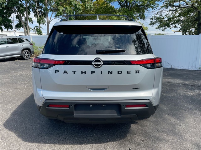2025 Nissan Pathfinder SV photo 12