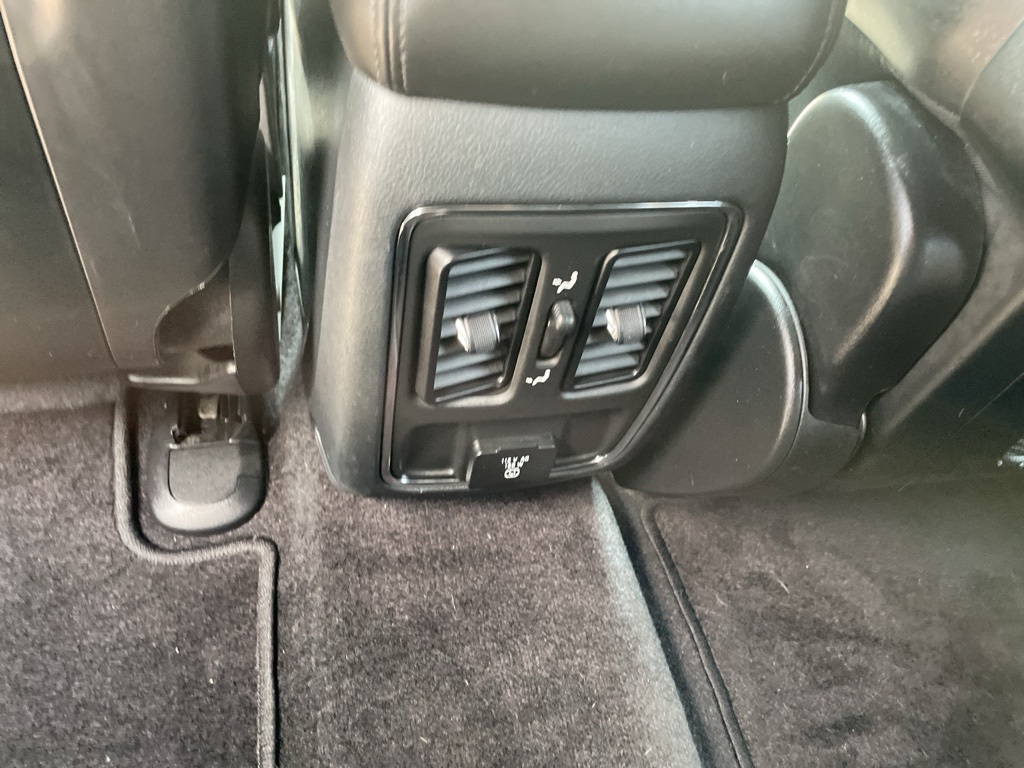 2018 Jeep Grand Cherokee Altitude photo 8