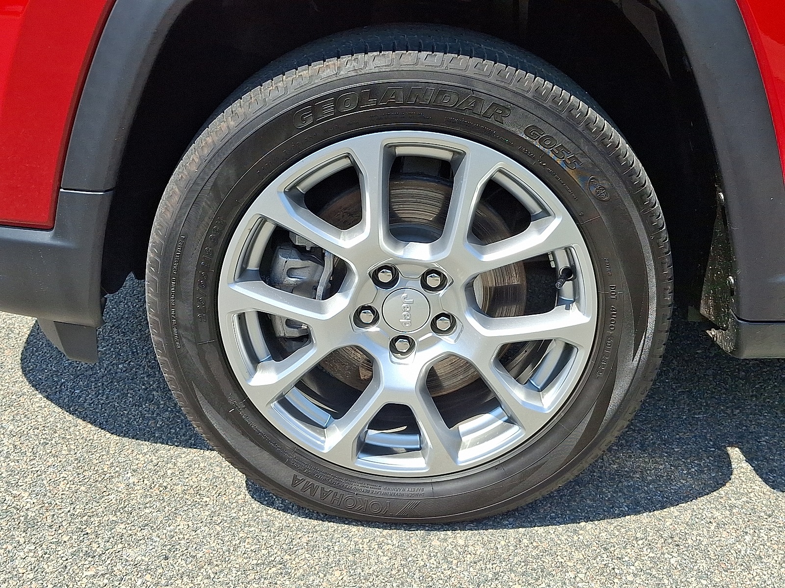 2023 Jeep Compass Latitude Lux photo 8