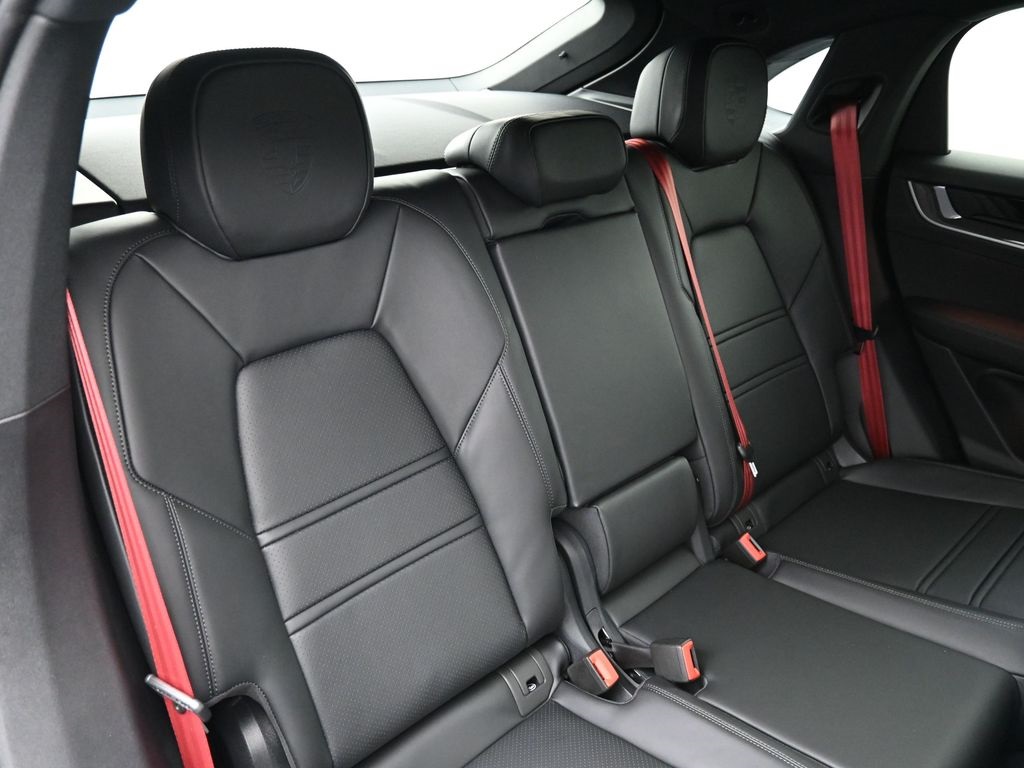 2026 Porsche Cayenne Coupe S photo 9