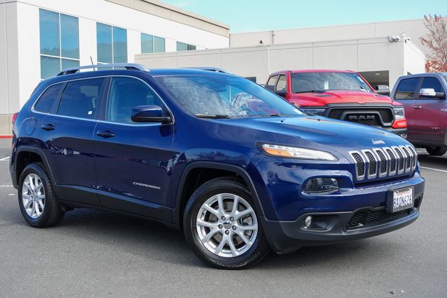 Used 2018 Jeep Cherokee Latitude with VIN 1C4PJLCB5JD538942 for sale in Elk Grove, CA