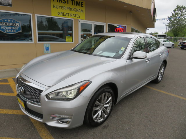 2016 INFINITI Q70