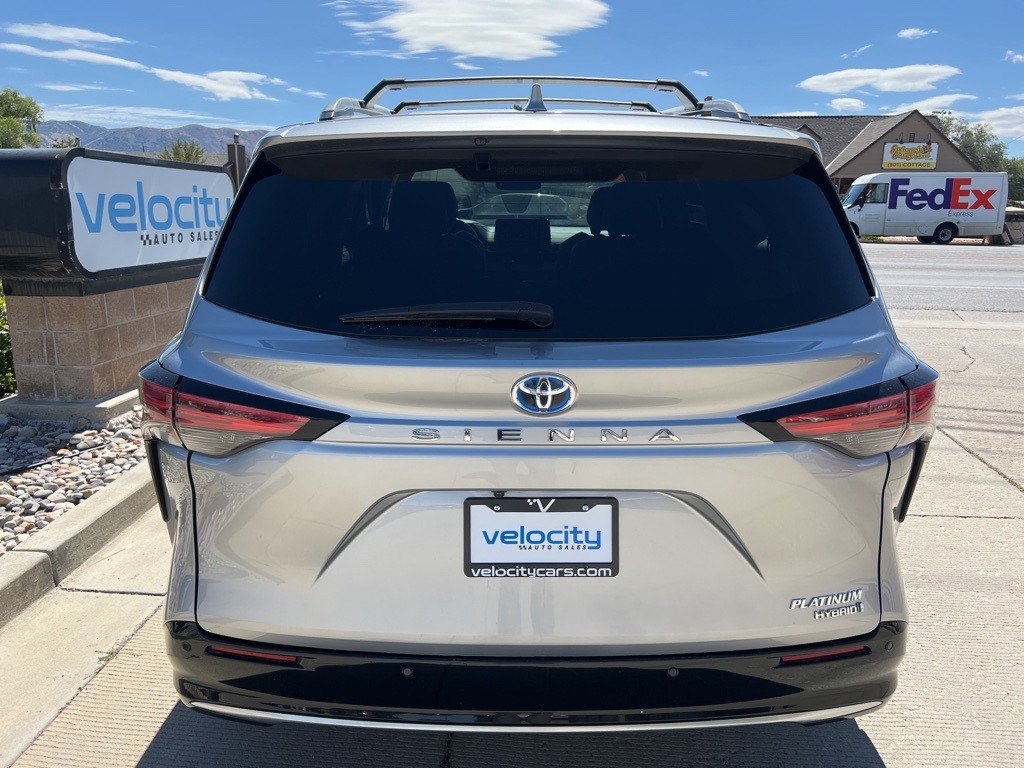 2022 Toyota Sienna Platinum photo 4
