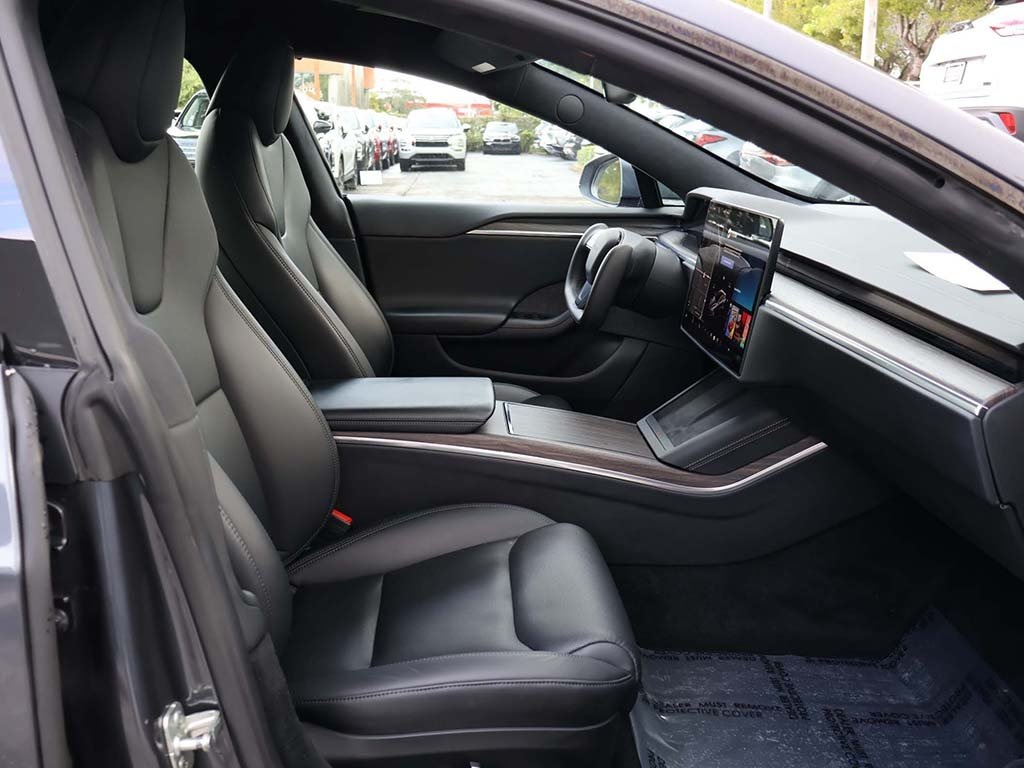 2022 Tesla Model S photo 26
