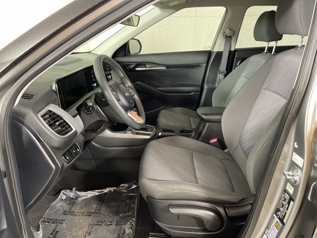 2024 Kia Seltos LX photo 13