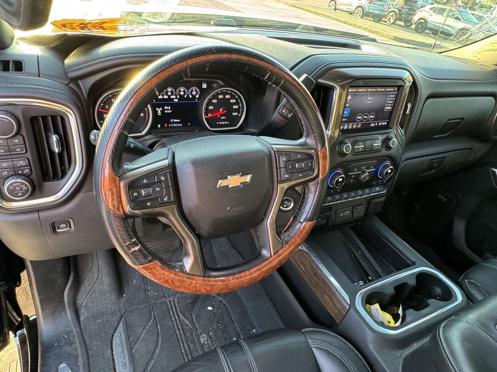 2019 Chevrolet Silverado 1500 High Country photo 3