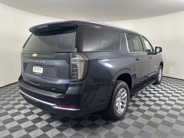 2025 Chevrolet Suburban LT photo 2
