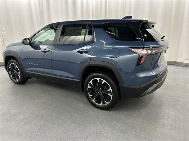 2026 Chevrolet Equinox LT photo 3